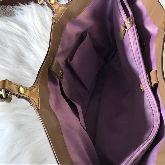 Coach Carly Signature Patchwork Tote. - Picture 13 of 16